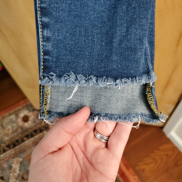 Isabel Distressed Maternity Jeans - Picture 3 of 4